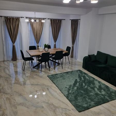 Apartament Mihai Cassas Residence Craiova Exterior photo